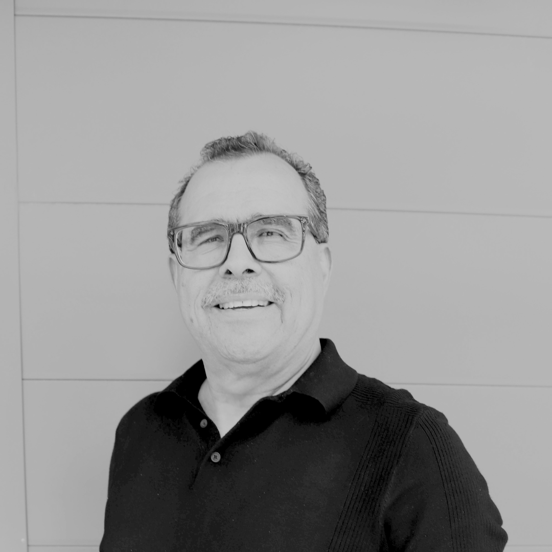 Miguel Hernández Associate Principal _ Senior Project Manager - MNK Architects
